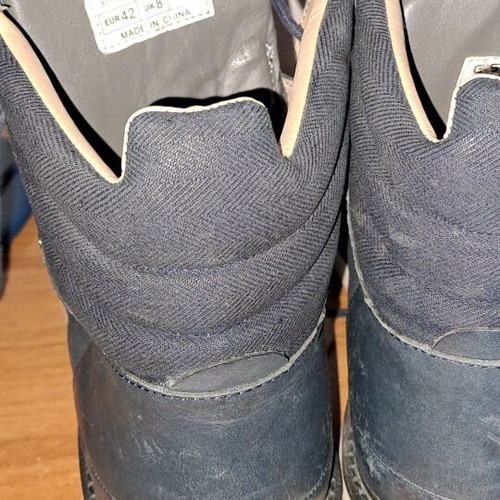 Men's boots used, size 42