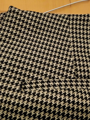 H&M Women's Pants Size M New Black and White