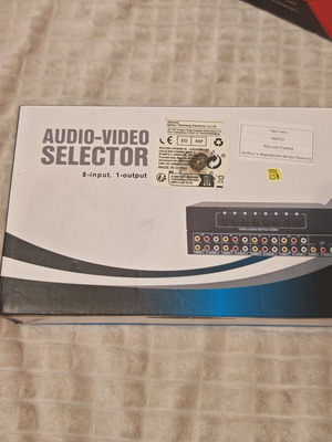Audio Video Selector 8 входа 1 изход RCA превключвател нов
