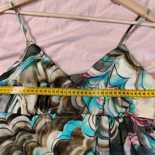 Printed satin dress with straps like new, size L