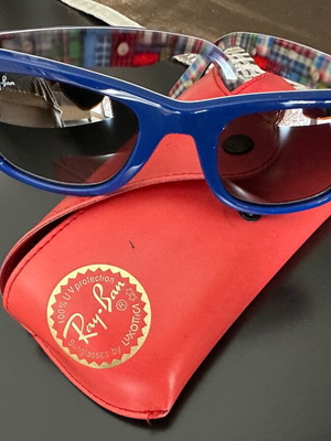 Ray-Ban Wayfarer RB2140 Special Series Blue new