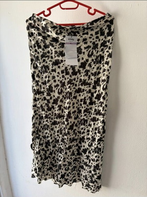 Sinsay Long Skirt new, medium size, cream with black pattern