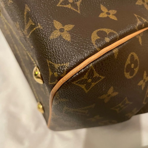 Louis Vuitton Tivoli GM bag like new, large size, adjustable handles