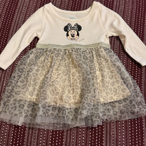 Disney dress new with gold details on tulle