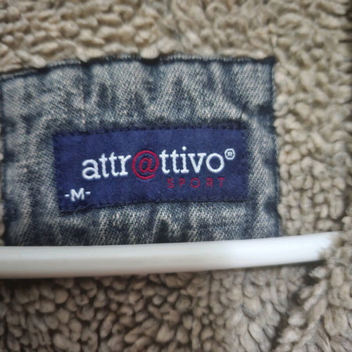 Denim jacket with fur lining
