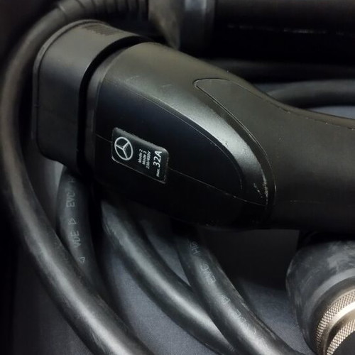 Mercedes-Benz Portable Charger for Electric and Plug-in Hybrid Vehicles like new