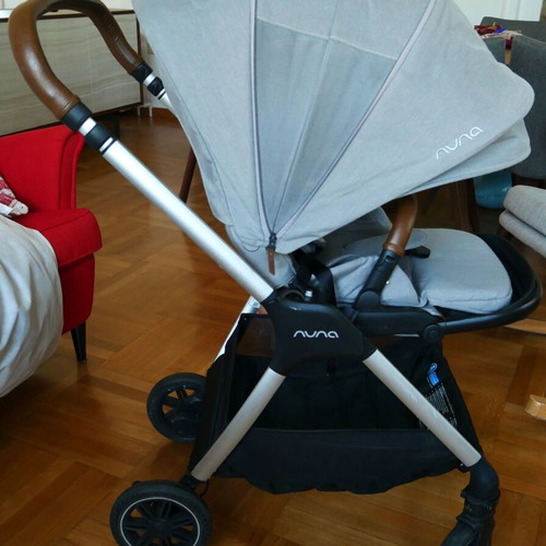 Nuna Triv stroller Frost color like new, newborn to 22 kg