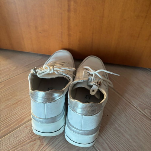 Women's sneakers like new, white, size 38, athletic