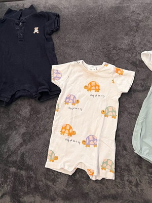Baby rompers 6-9 months like new, set of 4