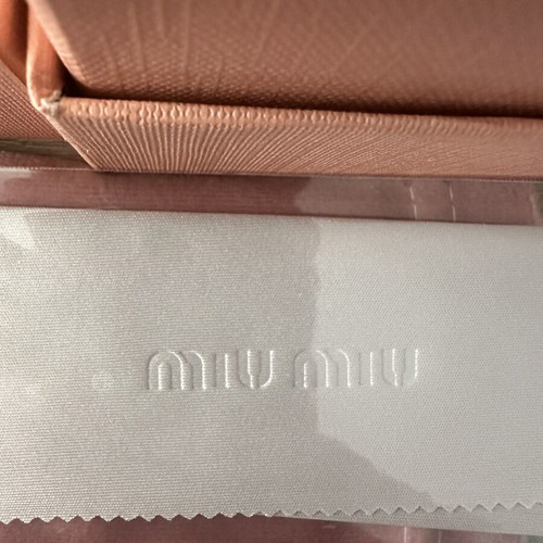 Miu Miu case like new with all accessories, pink