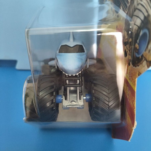 Spin Master Monster Jam Legacy Trucks Megalodon 1:64 scale new