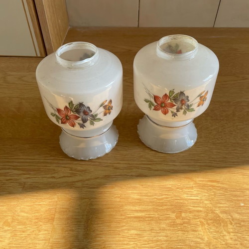 Ceiling globes used, handmade hand-painted with flowers