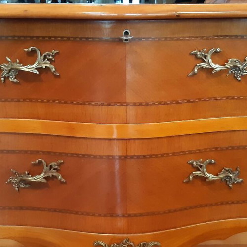 Console bar used with mirror and glass shelf