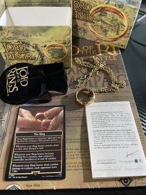 Πακέτο συλλεκτικών Lord of the Rings με αντίγραφο του Ενός Δακτυλιδιού, χάρτη, κάρτα