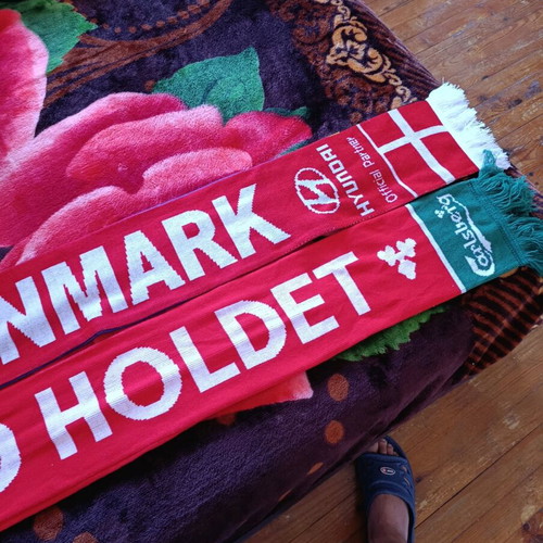 Sports scarves like new, set of 2, length 140 cm