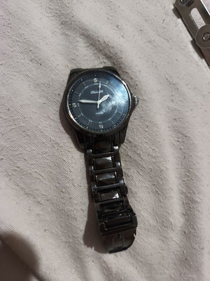 Mean watch like new, needs battery