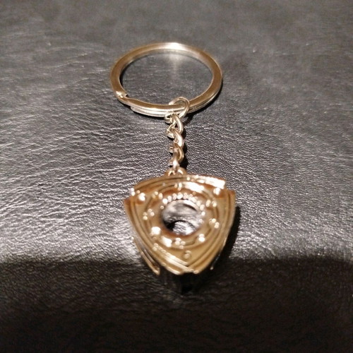 Metal car keychain new with Mazda Wankel rotary engine design