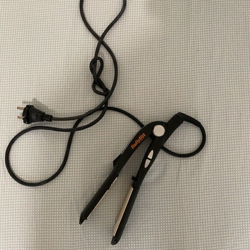 Babyliss Paris hair straightener used