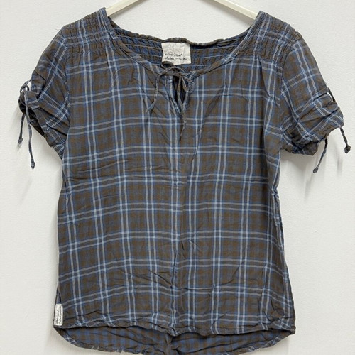Checked blouse like new, size L with front tie and adjustable sleeves