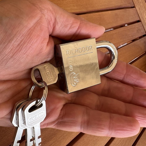 Richdoor B40 Padlock 40mm new with 4 Vane keys