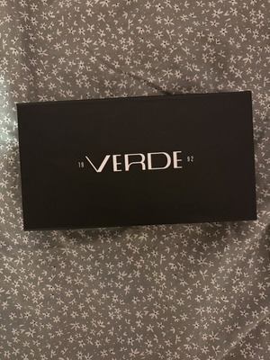 Verde wallet with box