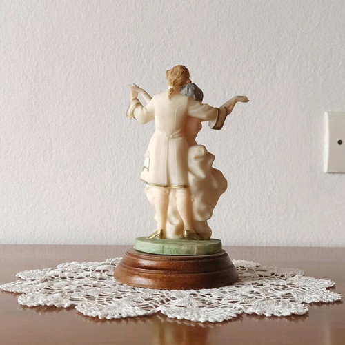 Dancing Couple Porcelain Decorative Figurine like new vintage