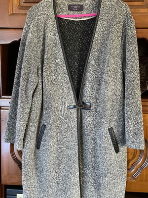 Violeta by Mango γκρί μπουκλέ ζακέτα καινούργια XL με τσέπες και δερματίνη