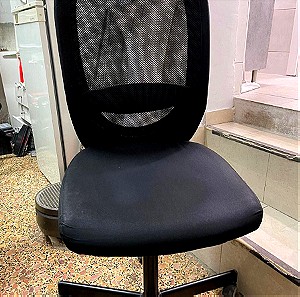 Καρέκλα γραφείου μαύρη με ροδάκια