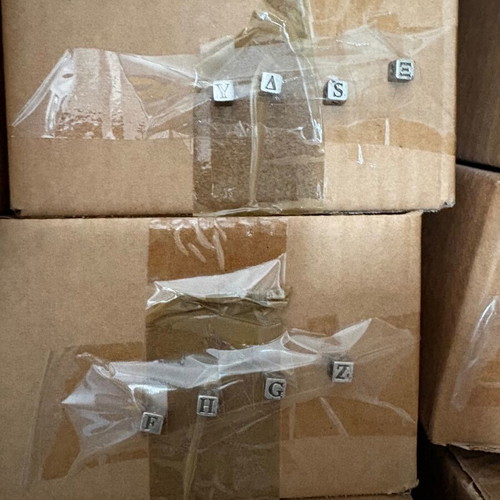 Metal elements like new, over 20000 pieces