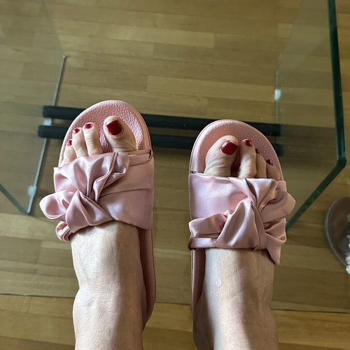 Flip flops with pink satin fabric like new, size 38