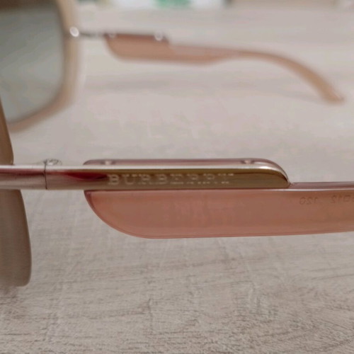 Burberry women's sunglasses like new, beige