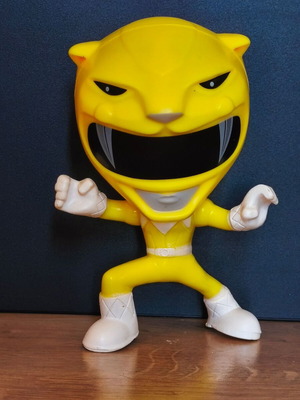 2018 Yellow Ranger Burger King figure