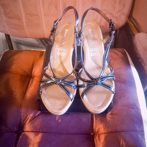 Boxer women's leather sandals size 38 like new, brown