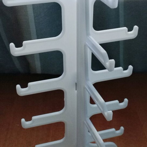 Organizer for Sunglasses like new, white plastic