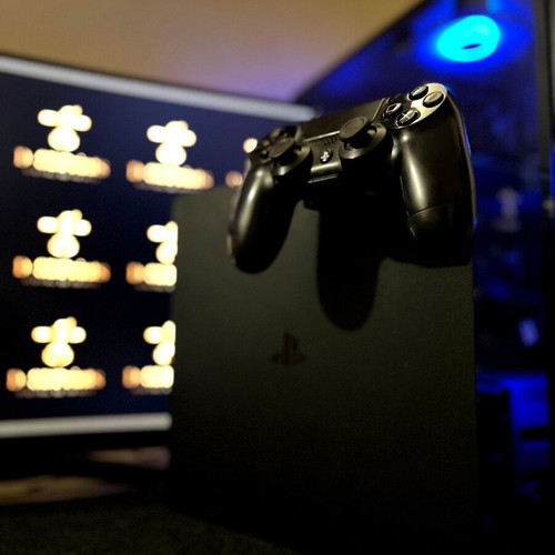 PS4 controller holder new, black color