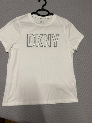 DKNY white T-shirt size S like new