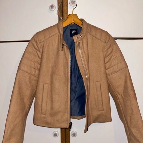GAP beige jacket Small like new