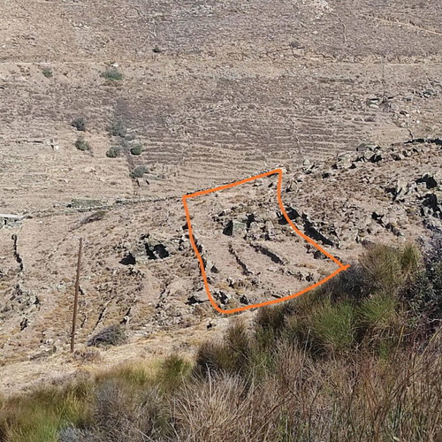 Land 6,500 sqm in Serifos with small-scale permit and sea view