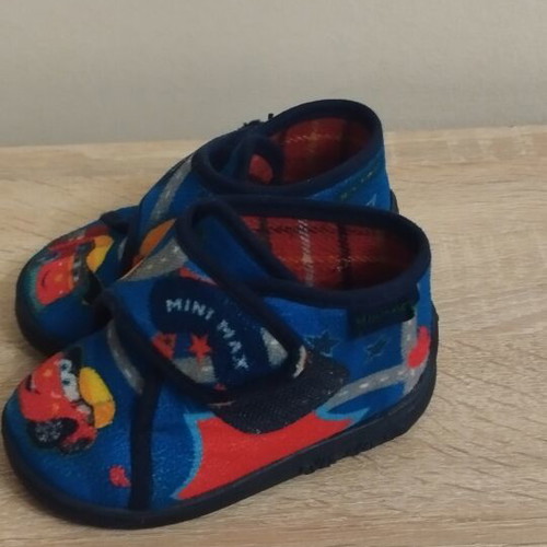 Mini Max Baby Shoes Size 21 Like New