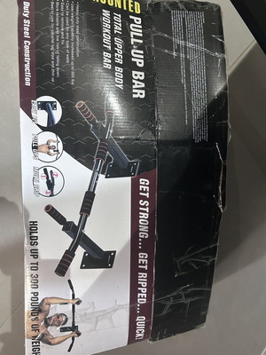 Pull up wall bar without screws
