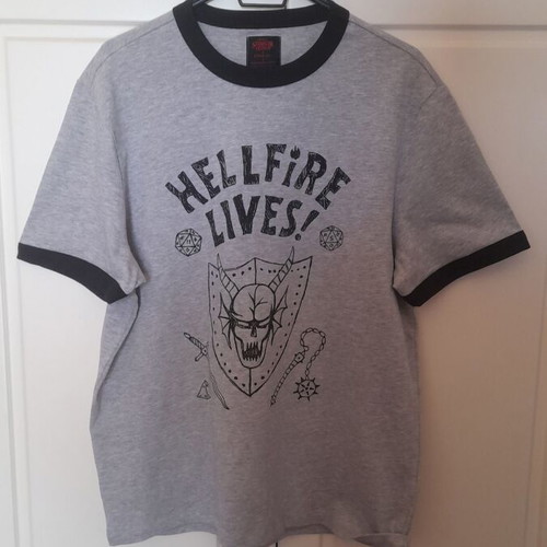 Stranger Things Hellfire Lives ringer T-shirt new, size L, gray-black