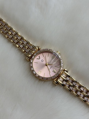Women's watch with rhinestones and pink dial new