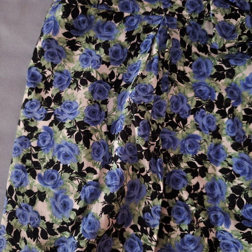 Vintage cotton dress with blue rose print and bow