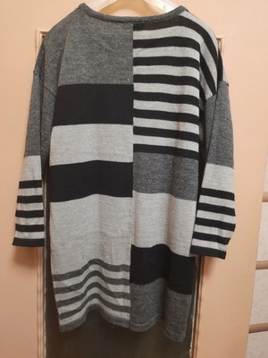 Julia Bergovich long sweater gray like new