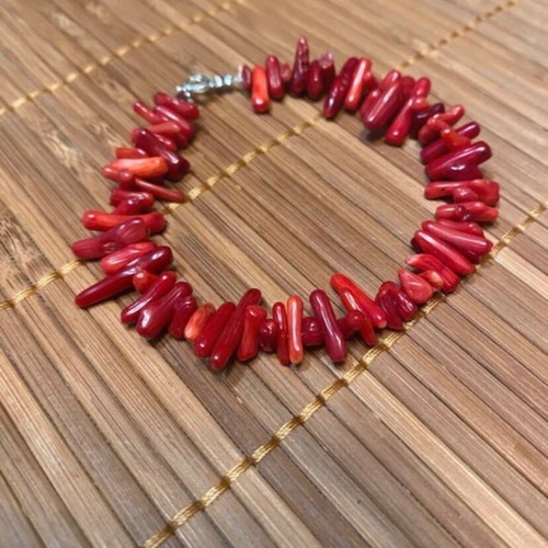 Coral bracelet new, made of real coral, red