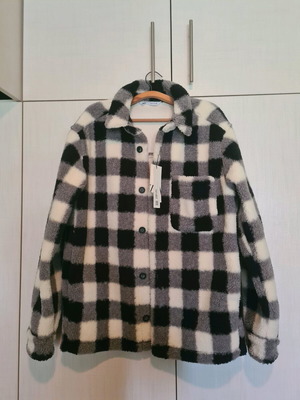 Zara checked teddy coat new with tag, size L-XL