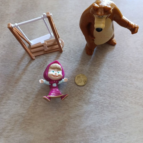 Masha and the Bear large figures used