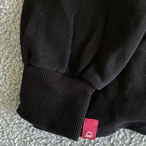 Benetton My Hero Academia hoodie black, like new, girls 12 years