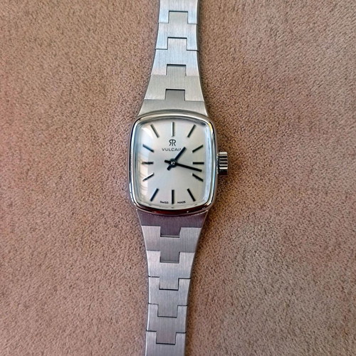 Vulcain Swiss women's wristwatch, mechanical, silver dial
