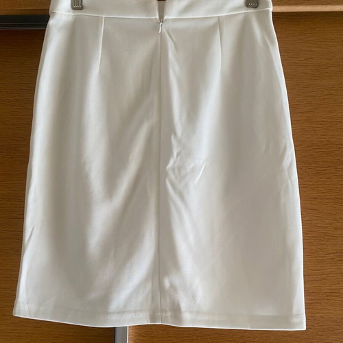 White skirt with unique front design like new